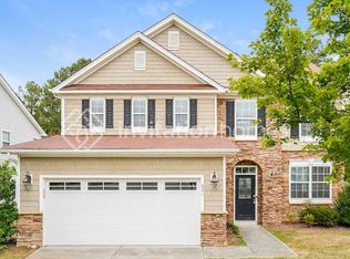 621 Ashburn Ln, Durham, NC 27703