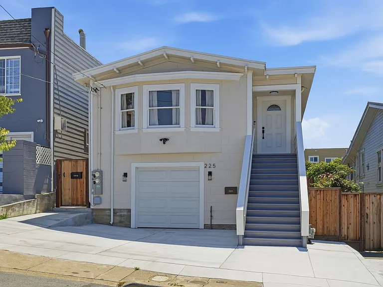 225 Wheeler Ave — Photo 1