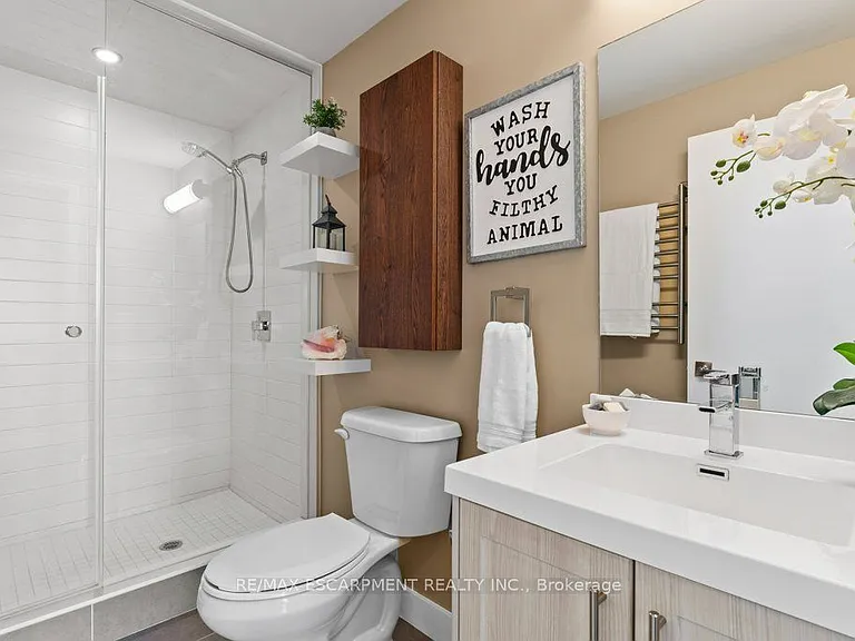 2087 Fairview St #1304 — Photo 15