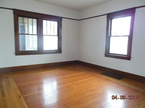 5th image of 838 Milton Ave