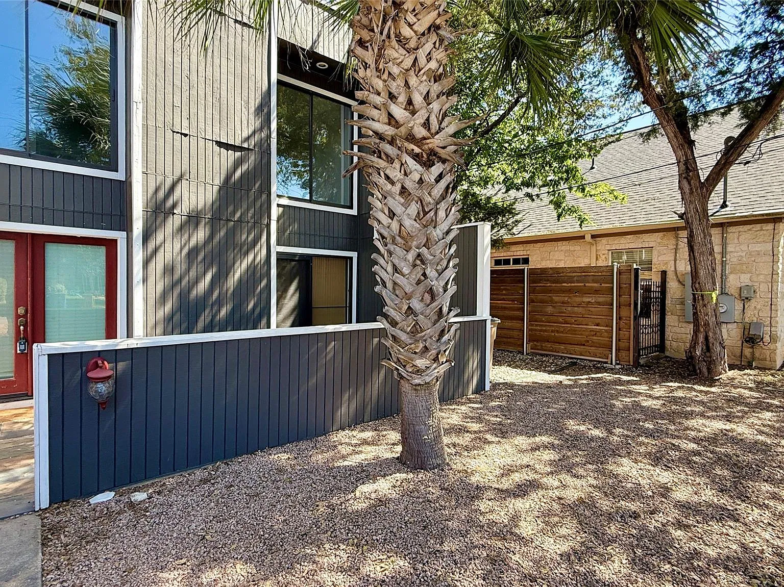 3402 Blumie St — Photo 1