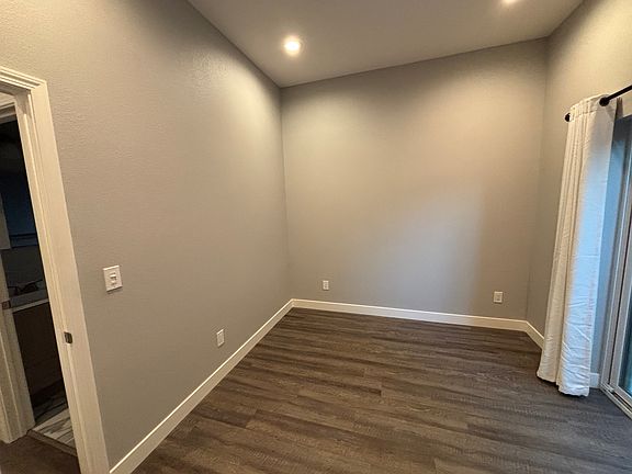 5th image of 386 Halsey Ave