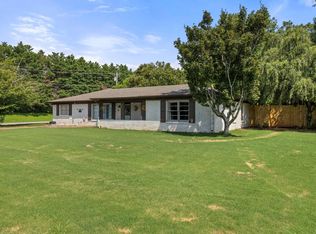 1101 Catalpa St, Tuscumbia, AL 35674