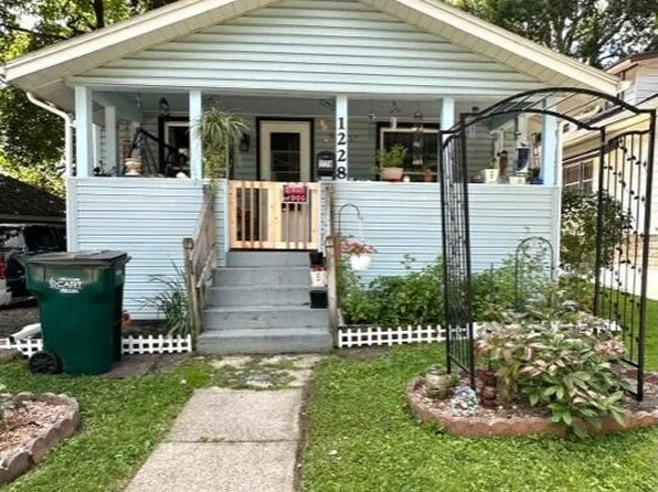 1228 Bement St, Lansing, MI 48912