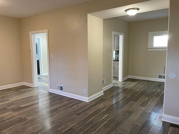 5th image of 26435 McDonald St