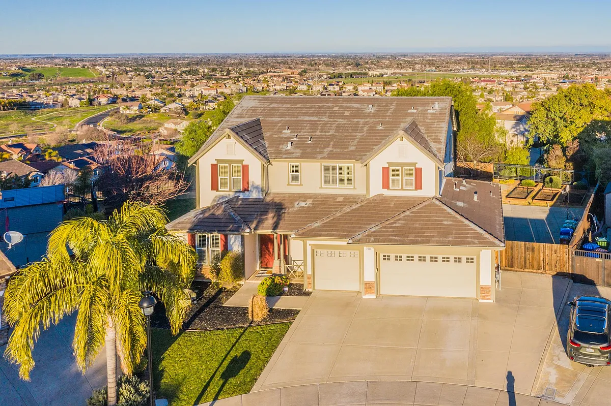 Building Photo - 2900 Mesa Oak Ct