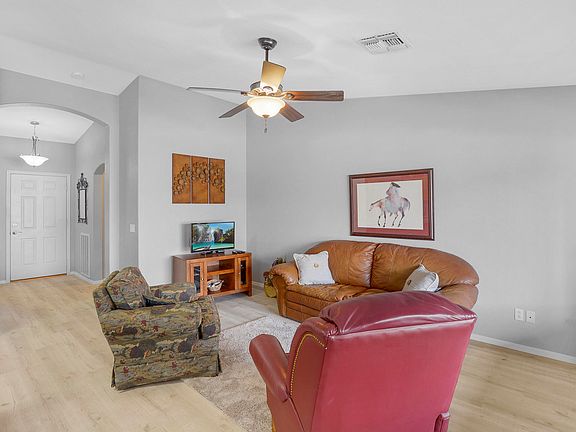 4th image of 1404 E Las Colinas Dr