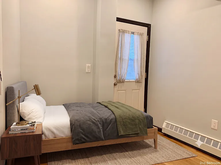 659 Onderdonk Ave #1RA — Photo 3