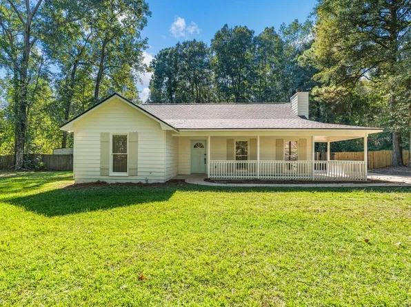 21 Dogwood Ct, Smiths Station, AL 36877