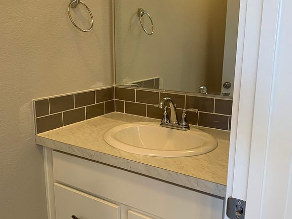 3rd image of 5998 S Jessenia Ave