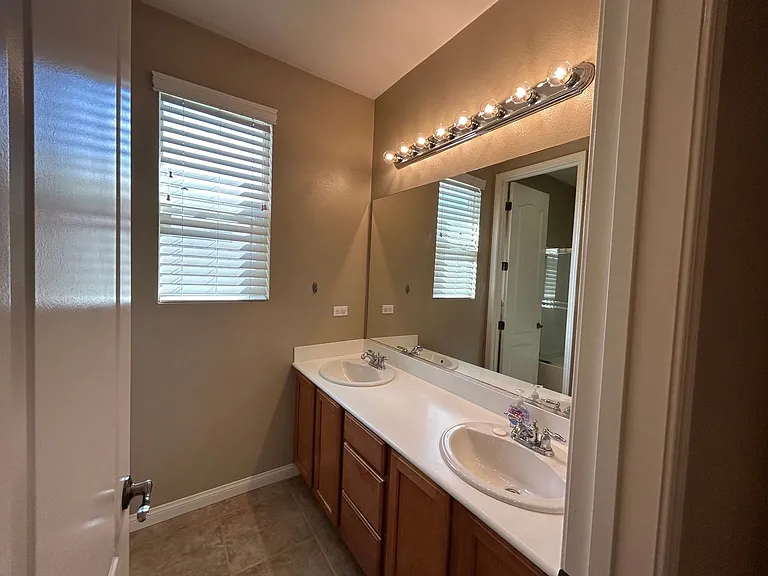 15005 Via Messina Dr — Photo 38