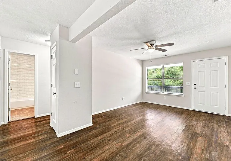 2764 N Barcelona Ave — Photo 8