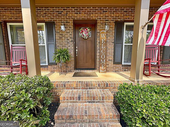 2nd image of 201 Willowcrest Way