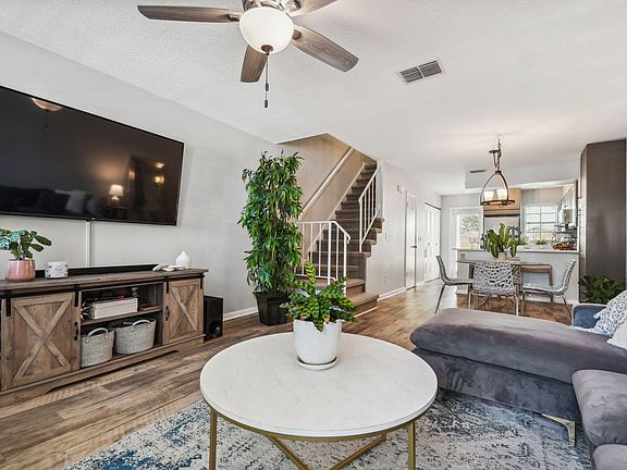 3rd image of 3338 W Wyoming Cir