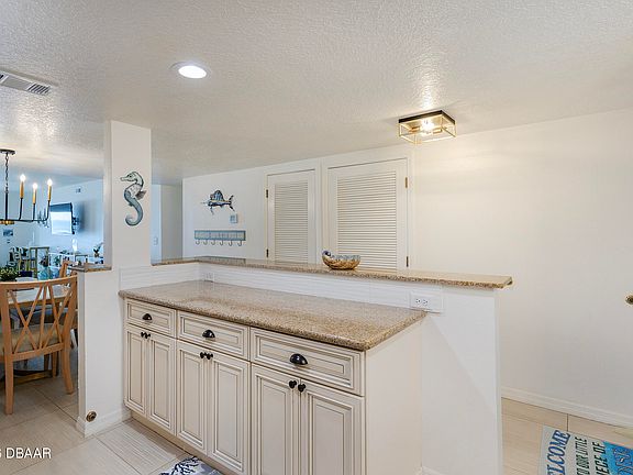 5th image of 3807 S Atlantic Ave APT 302