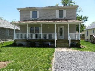14 10th St, Colonial Beach, VA 22443