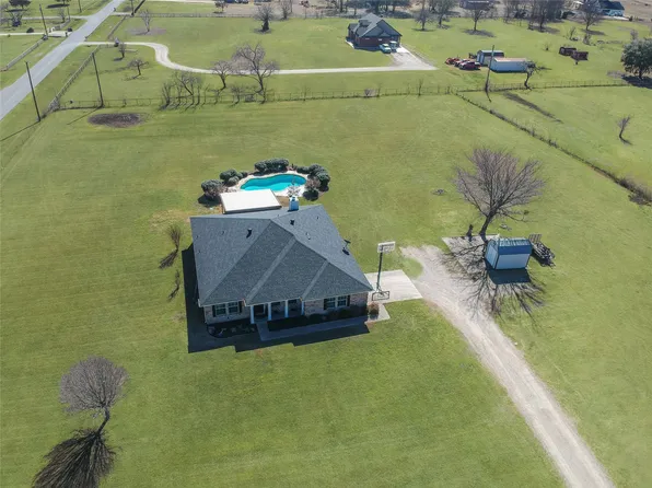 9800 Silver Creek Dr, Scurry, TX 75158