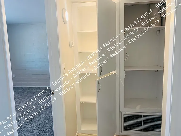 11433 N Hagen Dr — Photo 20