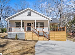 11 Castell Dr, Greenville, SC 29617