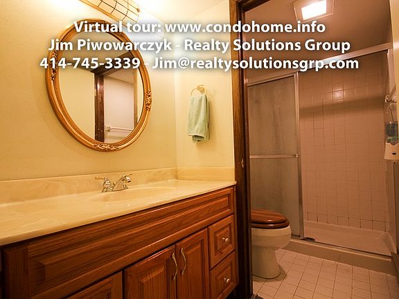 4th image of 1818 E Shorewood Blvd Unit 102