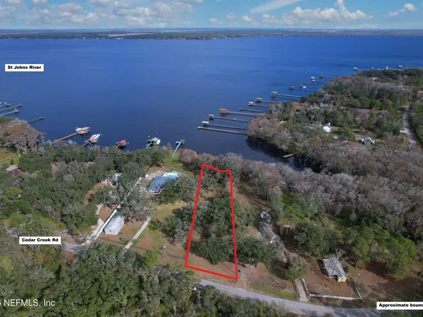 512 CEDAR CREEK Road, Palatka, FL 32177