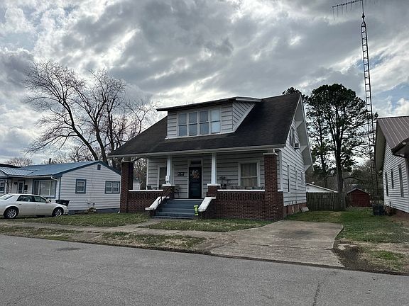 2nd image of 313 Westside Ave