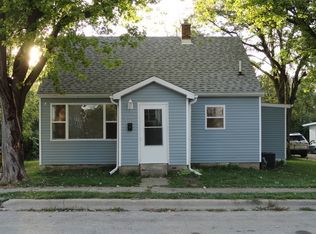 321 Hickory St, Dekalb, IL 60115