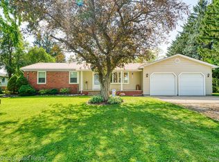 2556 Cedar Lake Rd, Howell, MI 48843