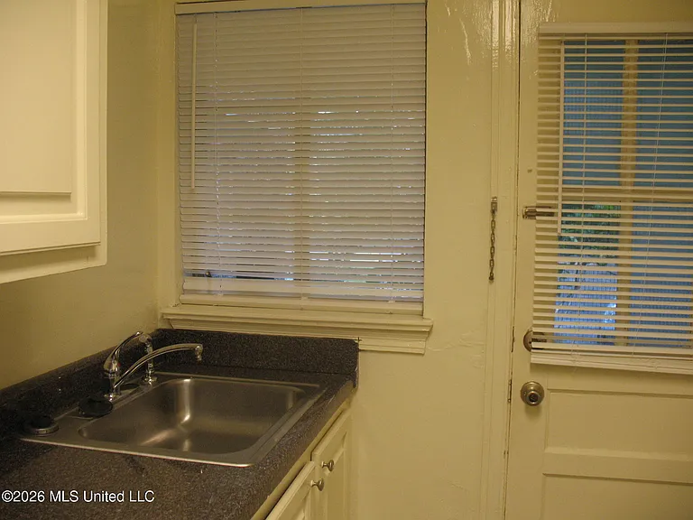 1004 Poplar Blvd #2 — Photo 11