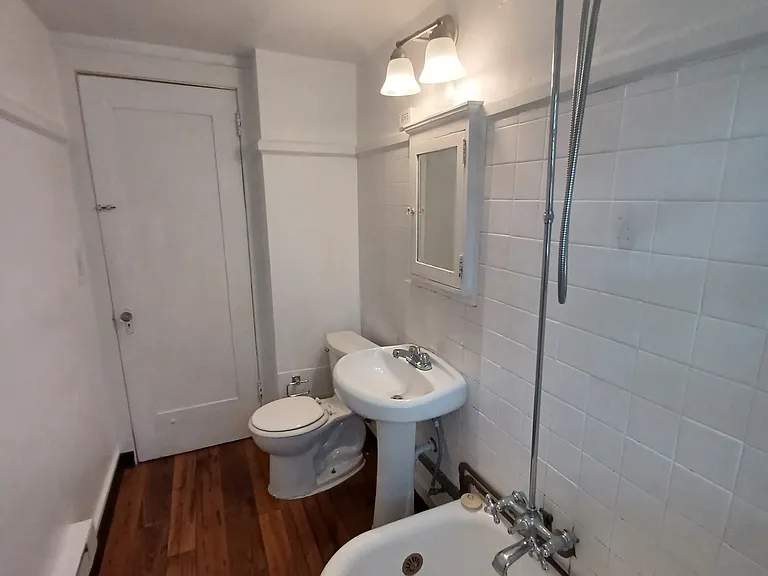 The Castle Apartments — Photo 16