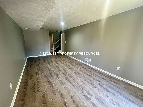 3rd image of 205 NW Market Pl APT A