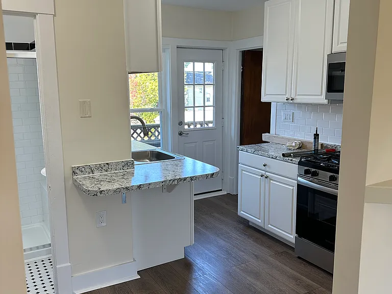 2290 Elmwood Ave #13 — Photo 7