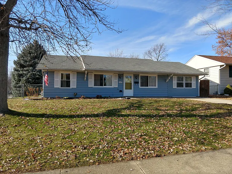 2479 De Soto Ct — Photo 1