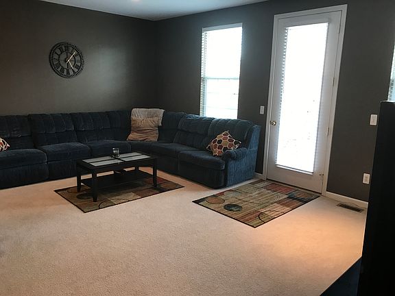 3rd image of 56689 Sunset Dr