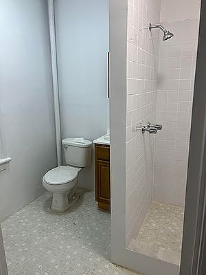 3rd image of 537 W 49th St #16