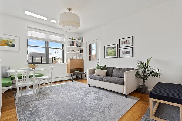 Sold by Compass | media 1