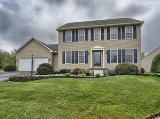 224 Weymouth Dr, Lebanon, PA 17042