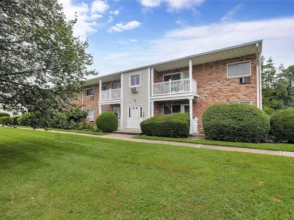 73 Adams Road #2F, Central Islip, NY 11722