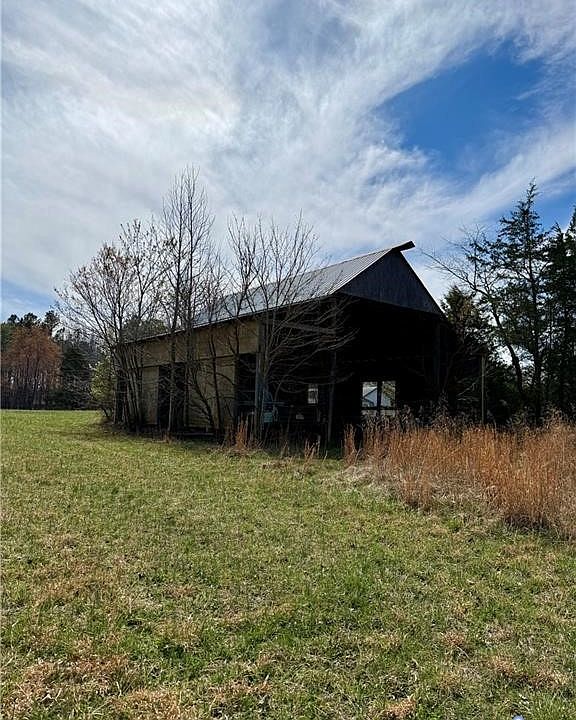 1st image of 17394 Mountain Rd