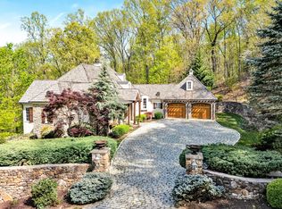 2555 Woodcliff Rd SE, Roanoke, VA 24014