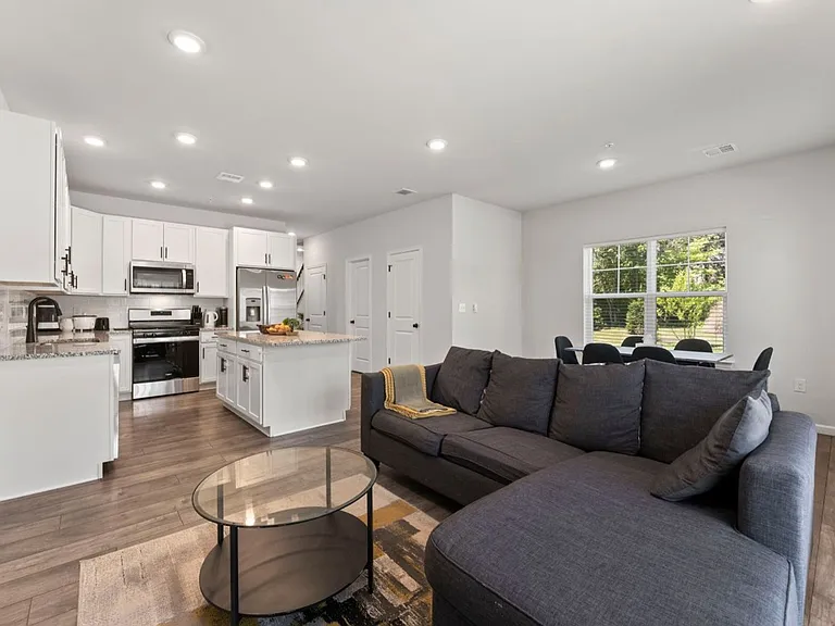 230 Honey Ln — Photo 11