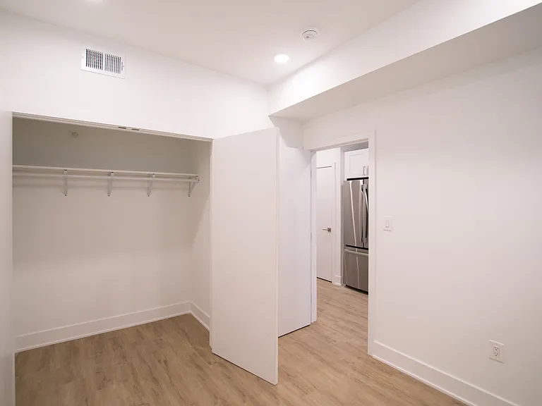 1325 N Lee St — Photo 25
