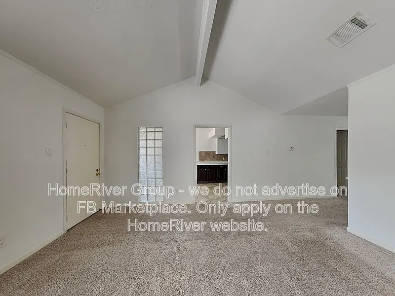 3 bed, 2.0 bath, 1614 sqft, $1,950 — Photo 3