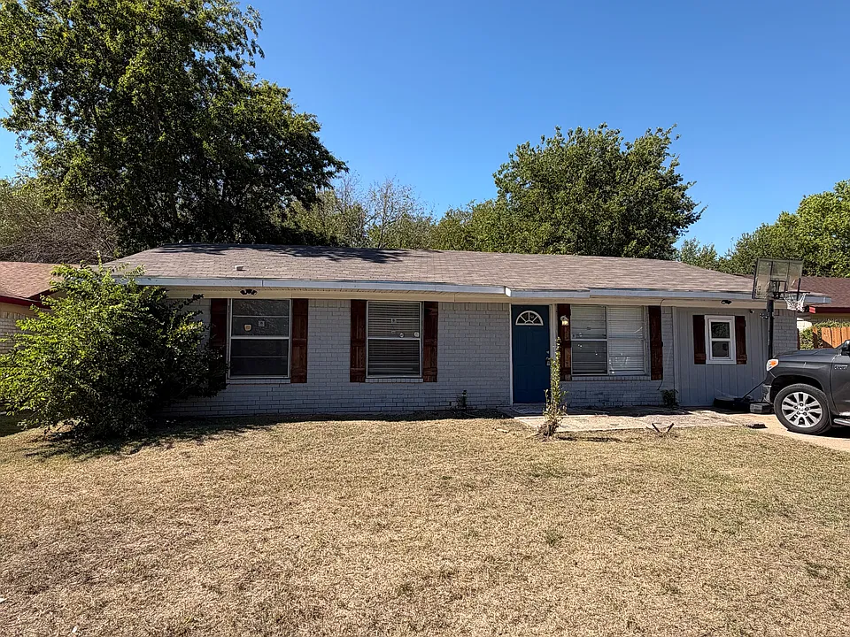 317 Cedar St