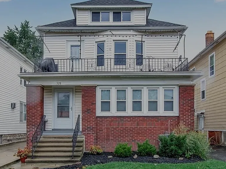 328 N Park Ave #UPPER — Photo 2