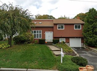 63 Lynde St, Providence, RI 02908