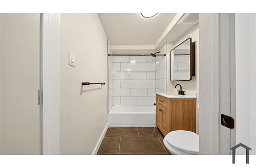 1824 Anthony Ave #4-09 Photo 1