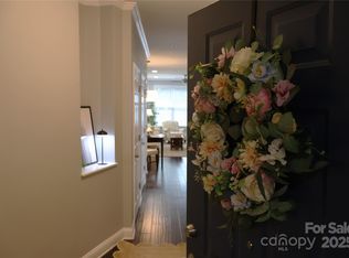 1000 E Woodlawn Rd APT 107, Charlotte, NC 28209