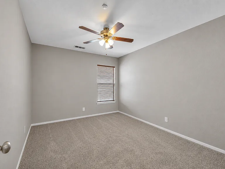 41702 Timberwood Ave #1 — Photo 10