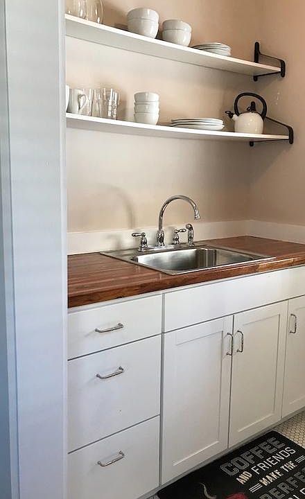 left wall kitchen